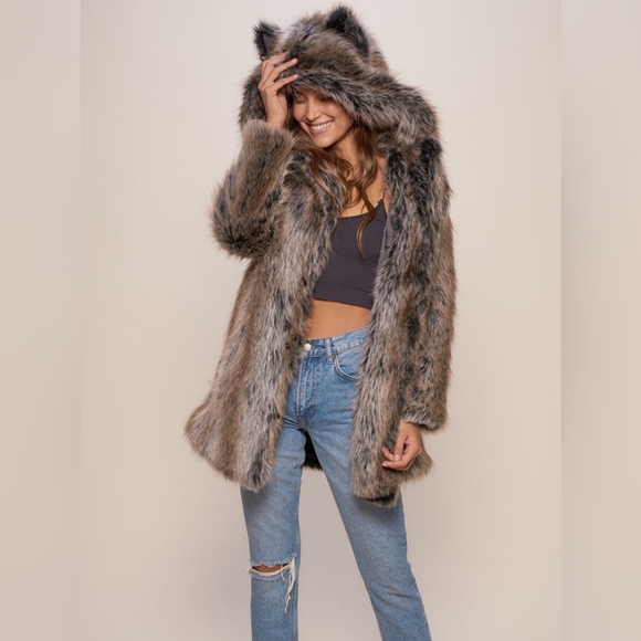 Spirithoods grey wolf classic faux fur coat small (fits big) - Picture 7 of 8